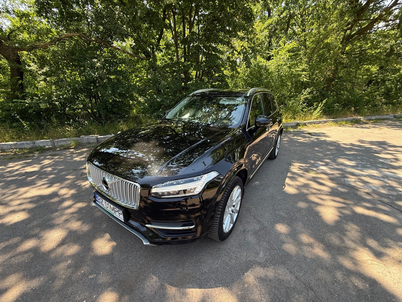 Volvo XC90 T8 Inscription — 455 CP, 7 Locuri, Plug-in Hybrid